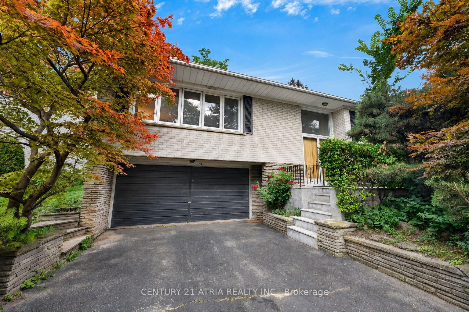 Property Photo:  69 Olsen Drive  ON M3A 3J4 