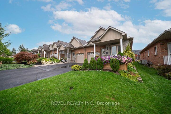Property Photo: 15 Millcroft Drive ON N3Y 0B1