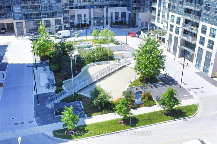 Property Photo:  30 Meadowglen Place 310  ON M1G 0A6 