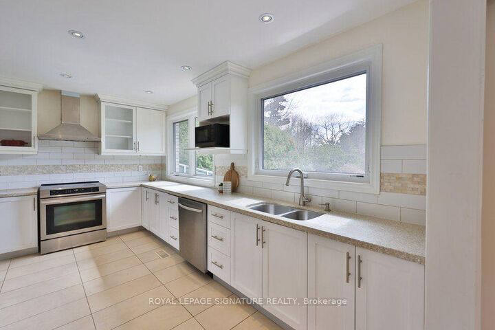 Property Photo:  1486 Hixon Road S  ON L6L 1S3 