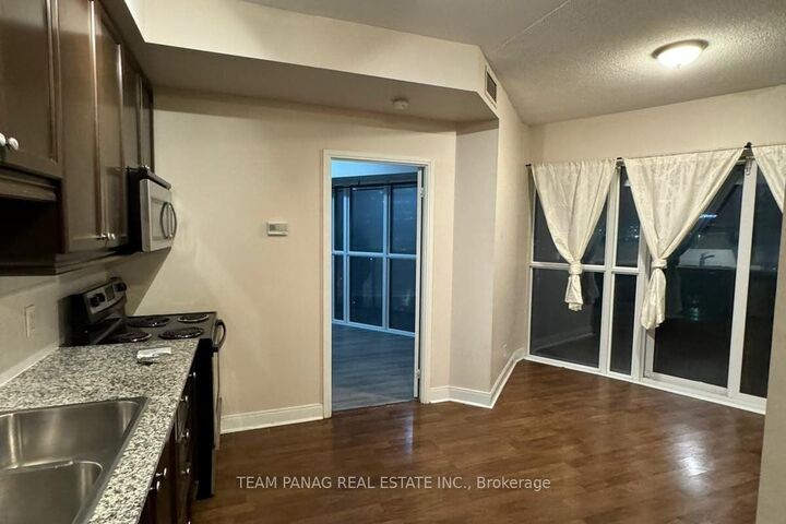 Property Photo: 60 Absolute Avenue 504 ON L4Z 0A9