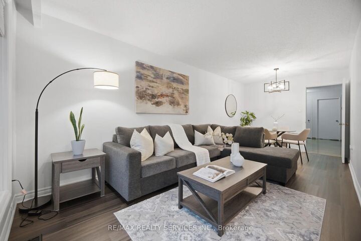 2414 Whaley Drive — photo 1