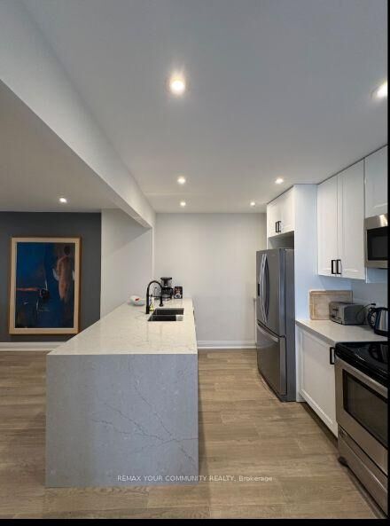 Property Photo:  94 Springhead Gardens  ON L4C 5C4 