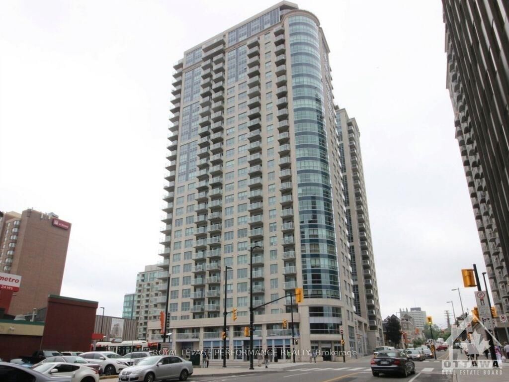Property Photo: 242 Rideau Street 202 ON K1N 0B7