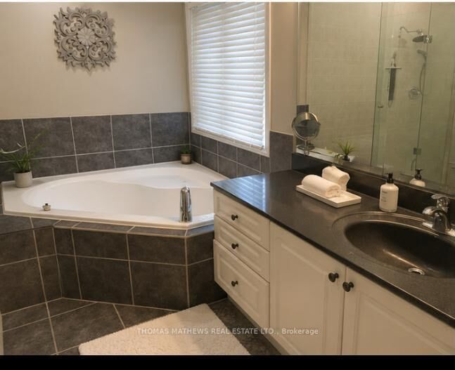Property Photo:  11 Ada Gardens  ON L6B 0G2 