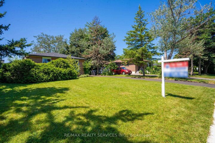 Property Photo:  23 Fidelia Crescent Upper Level  ON L6T 3P7 