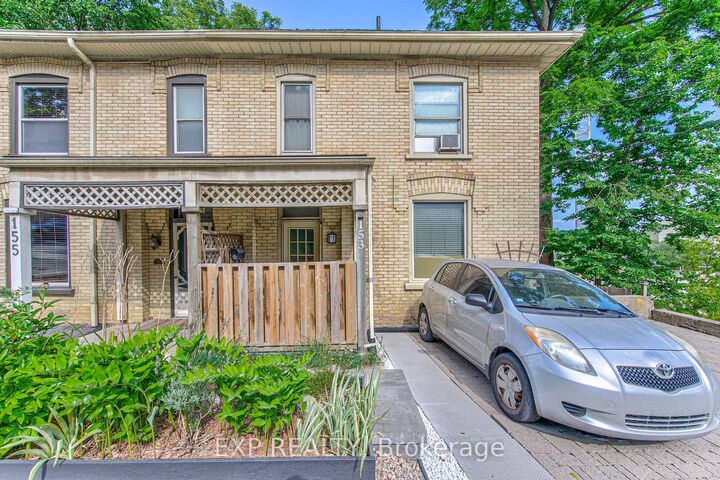 Property Photo:  153 Fountain Street N  ON N3H 1H7 