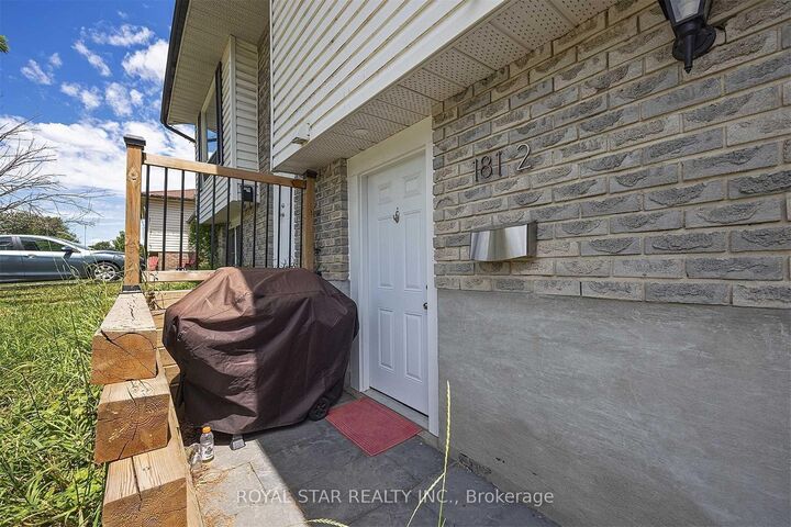 Property Photo:  181 Wilson Street  ON K7K 5Y1 