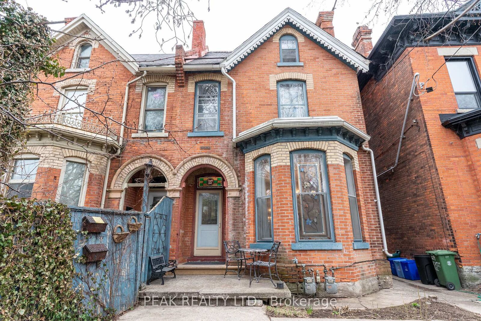 Property Photo:  127 East Avenue S  ON L8N 2T6 