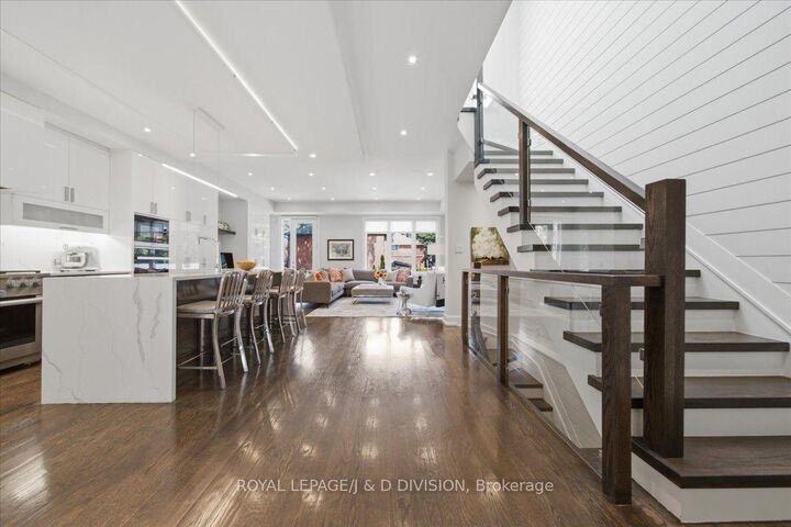 Property Photo: 130 Wanless Avenue ON M4N 1W2