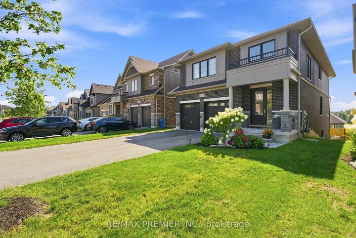 Property Photo: 3020 Sierra Drive ON L3V 8M7