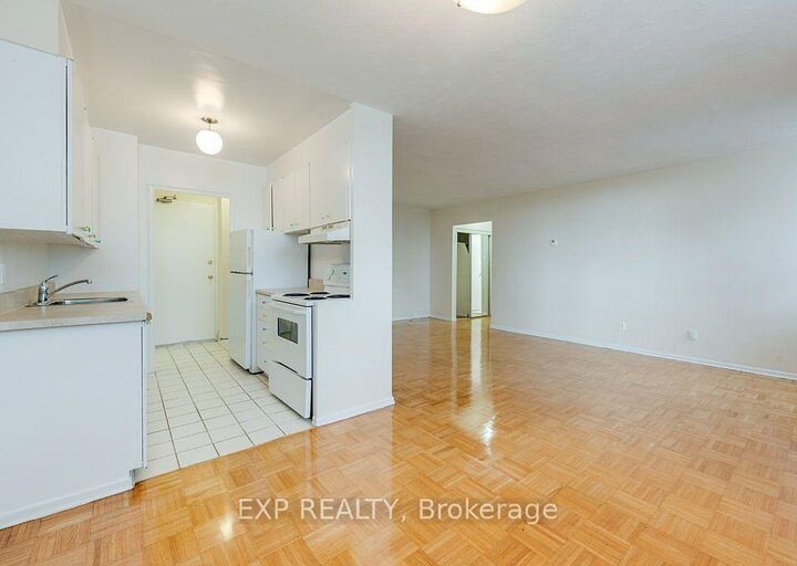 Property Photo:  10 Huntley Street 601  ON M4Y 2K7 