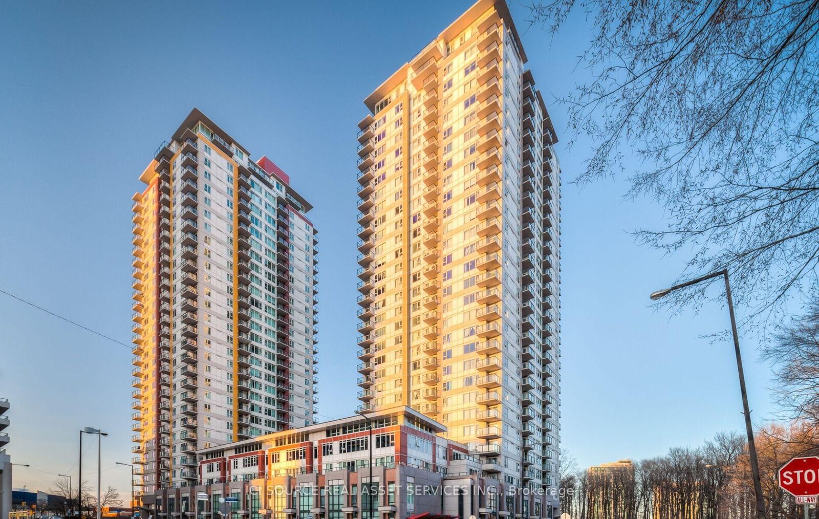 Property Photo:  25 Town Centre Court 1001  ON M1P 0B4 