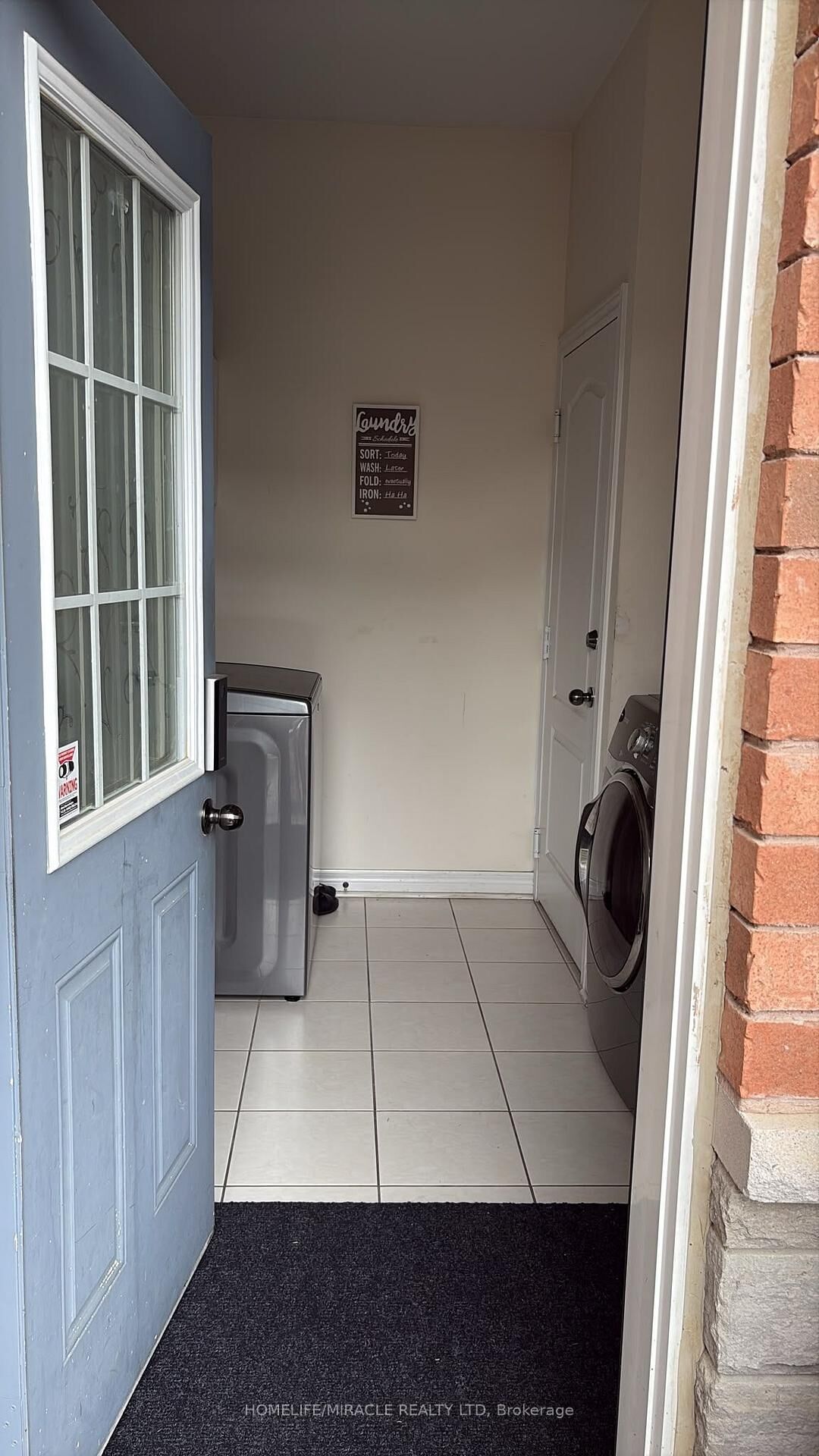 Property Photo:  114 Lorenzo Circle Bst  ON L6R 3N4 