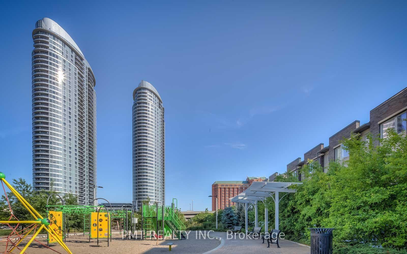 Property Photo: 125 Village Green Square 309 ON M1S 0G3