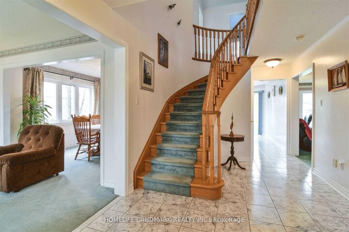 Property Photo:  2914 Peacock Drive  ON L5M 5S2 