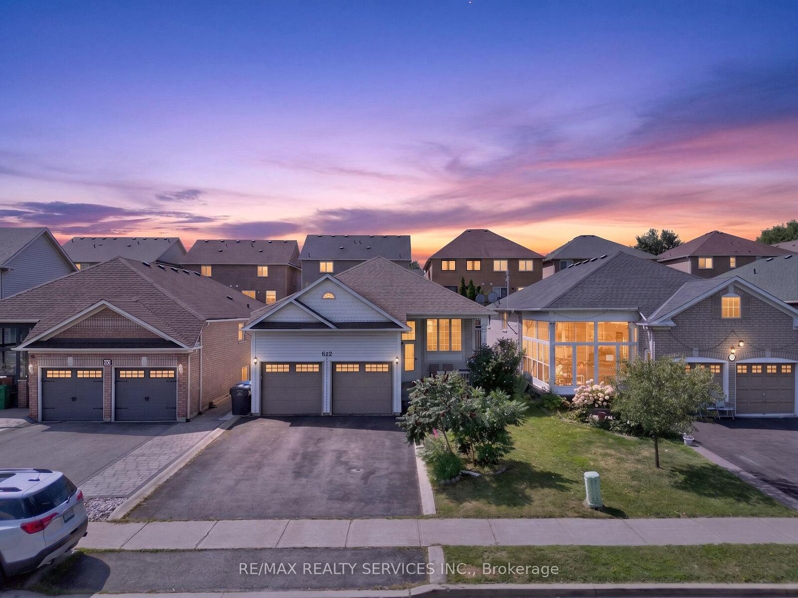 Property Photo: 62 Fletchers Creek Boulevard ON L6X 4T1