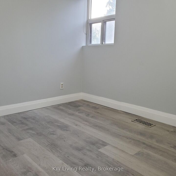 Property Photo:  377 Dundas Street W A2  ON M5T 1G6 