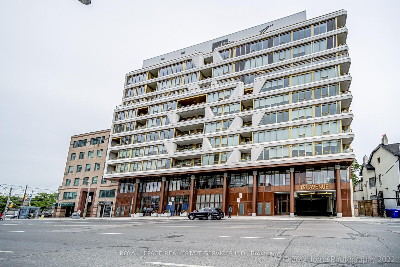 Property Photo: 151 Avenue Road 405 ON M5R 2H7