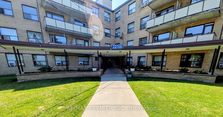Property Photo:  22 Tinder Crescent 104  ON M4A 1L6 