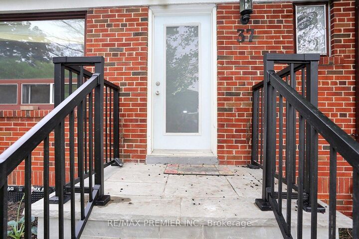 Property Photo:  37 Silvercrest Avenue  ON M8W 2S3 