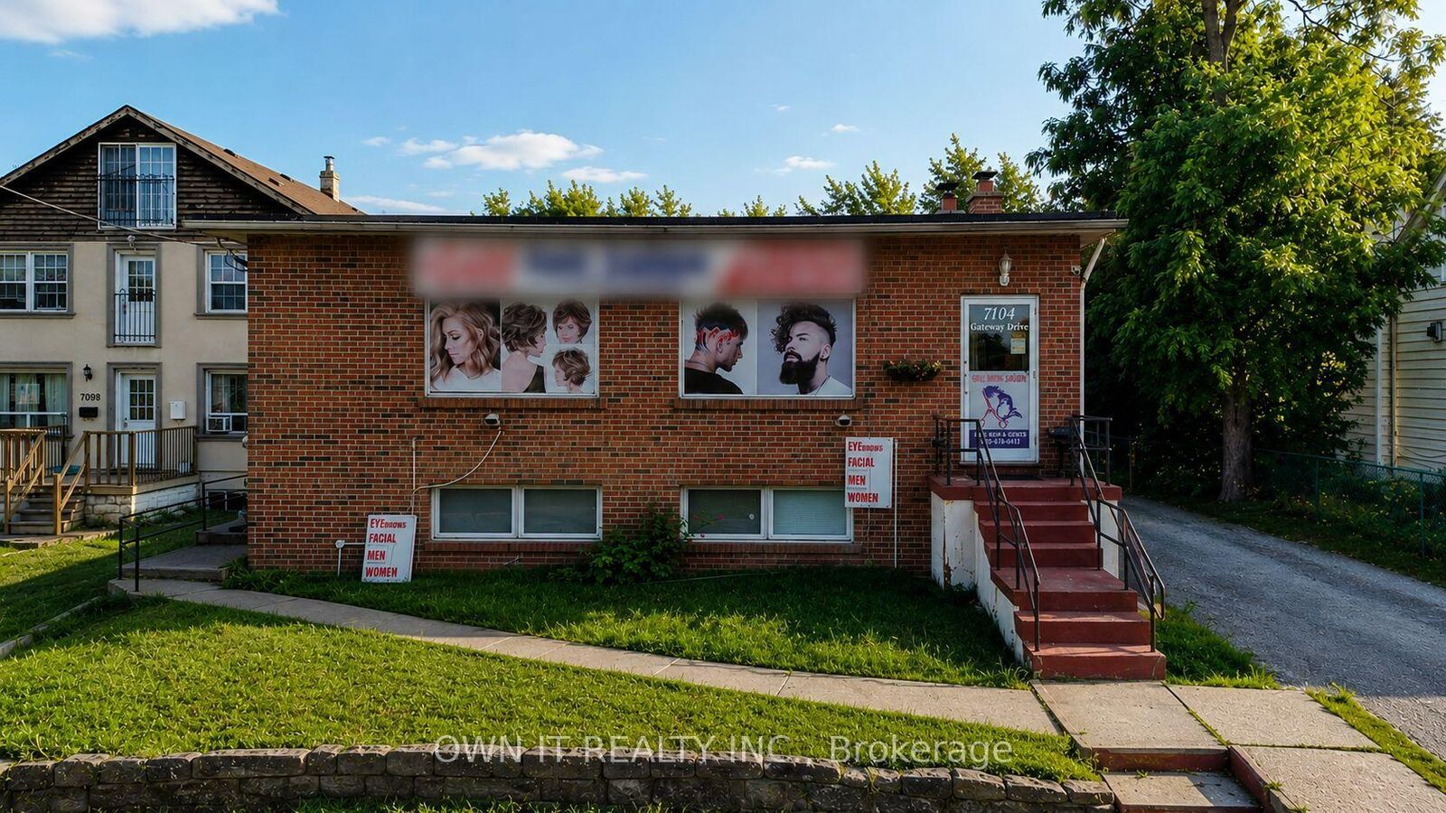 Property Photo: 7104 Goreway Drive ON L4T 2T6