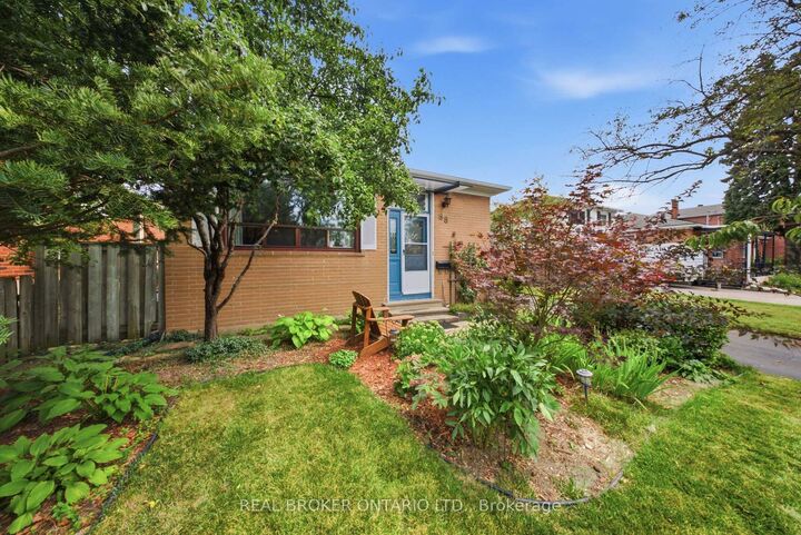 Property Photo:  88 Cavehill Crescent  ON M1R 4P9 