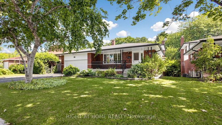 Property Photo: 15 Skyridge Road ON M1E 4N7