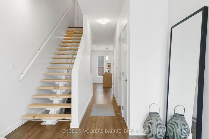Property Photo: 142 Athabaska Road ON L4N 8E5