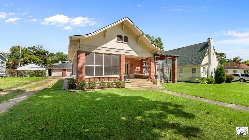 Property Photo: 2714 Olive St TX 75503
