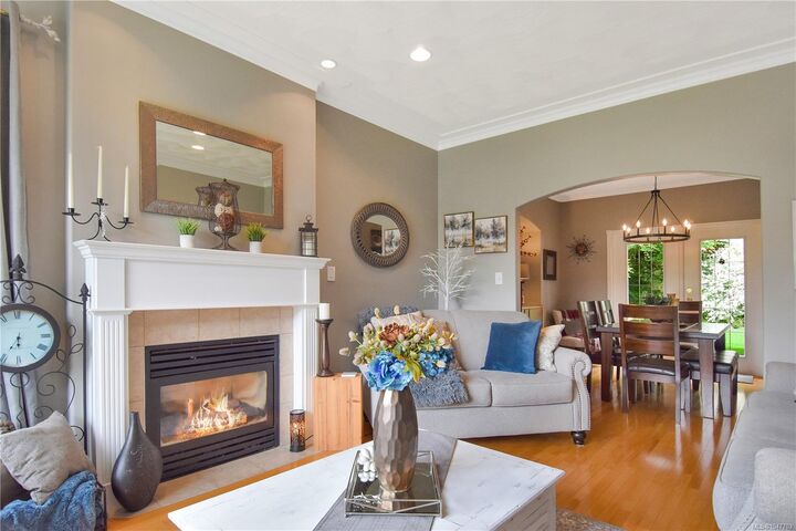 Property Photo: 156 Maryland Rd BC V9W 8G2