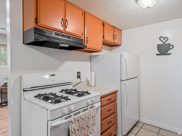 Property Photo: 722 E 3720 S UT 84106