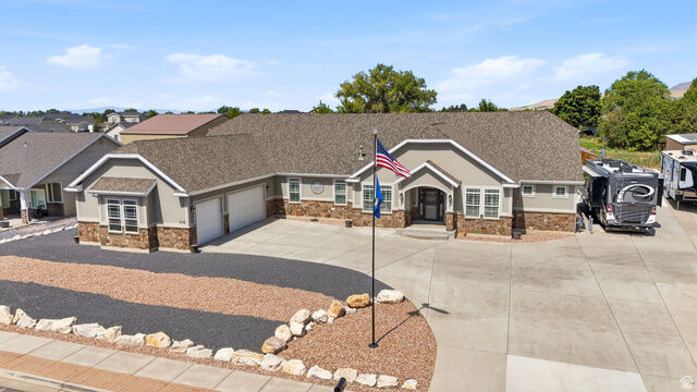 Property Photo: 278 E Larsen Ln UT 84404