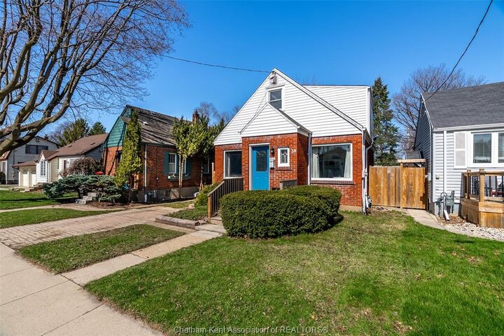 59 Prince Arthur Avenue — photo 1