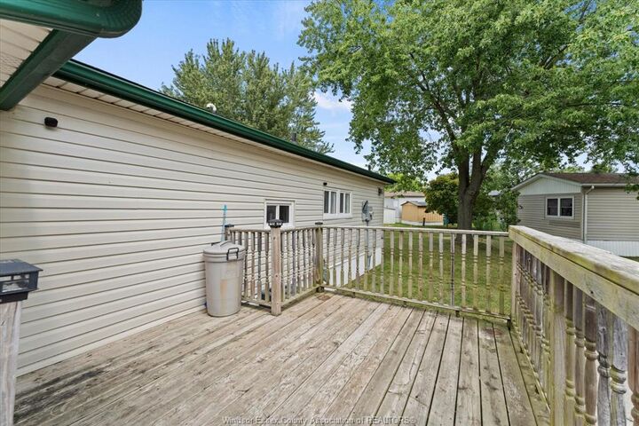 Property Photo: 5 Oak Court ON N0R 1J0