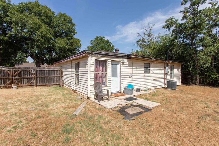 Property Photo:  2925 Featherston Avenue  TX 76308-000 