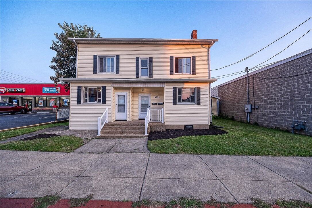 Property Photo: 427 Adams St 4 PA 15074