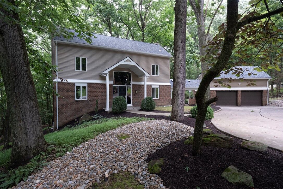 Property Photo: 9843 Woodland Rd North PA 15237