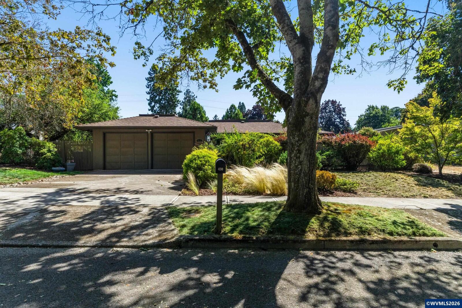 Property Photo:  430 Lori Av S  OR 97302 