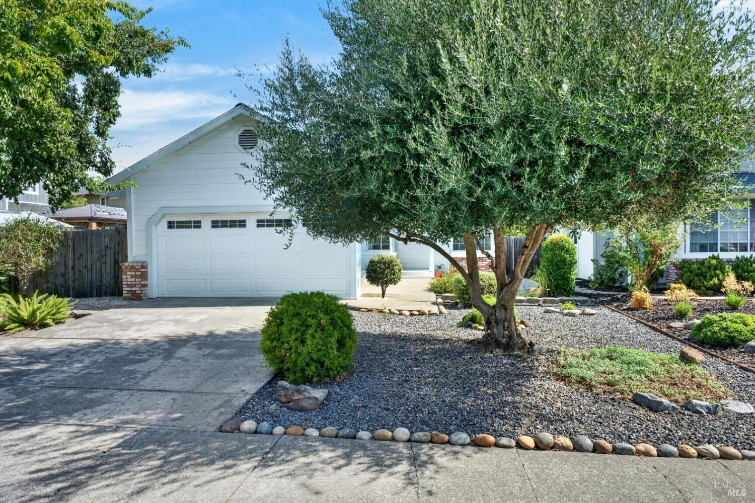 Property Photo: 120 William Circle CA 95425