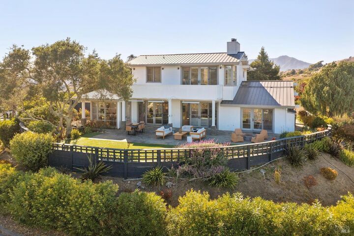 Property Photo:  24 Hillcrest Road  CA 94920 
