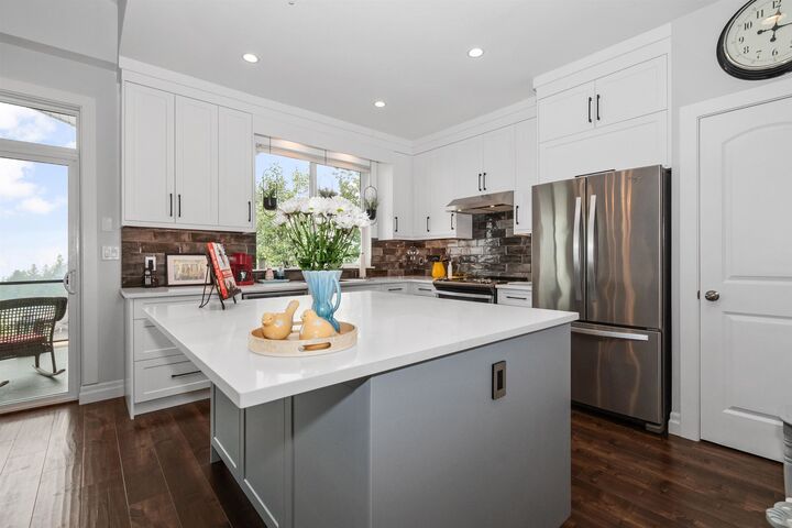 Property Photo:  47045 Sylvan Drive 2  BC V2R 0X6 