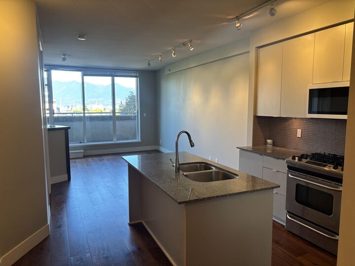Property Photo:  298 E 11th Avenue 305  BC V5T 0A2 