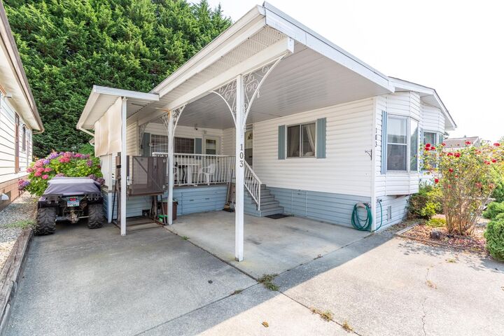 Property Photo: 2062 King George Boulevard 103 BC V4A 5A2