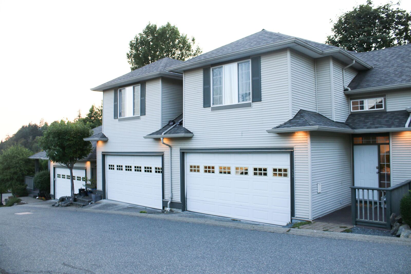 Property Photo: 2088 Winfield Drive 32 BC V3G 3C3