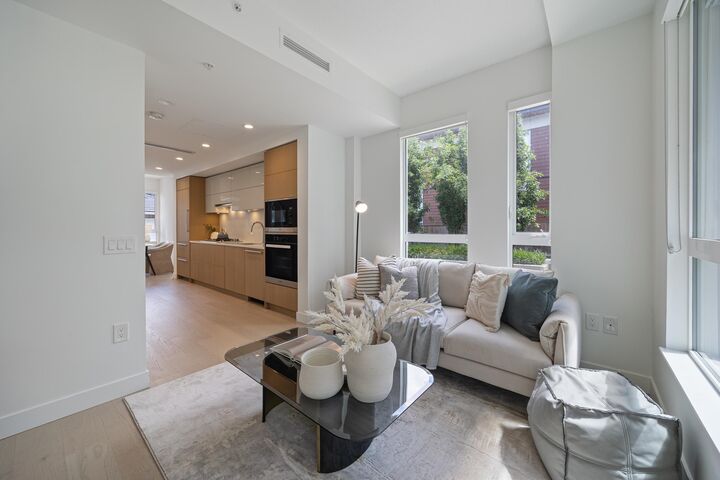 Property Photo: 477 W King Edward Avenue BC V5Y 2J3