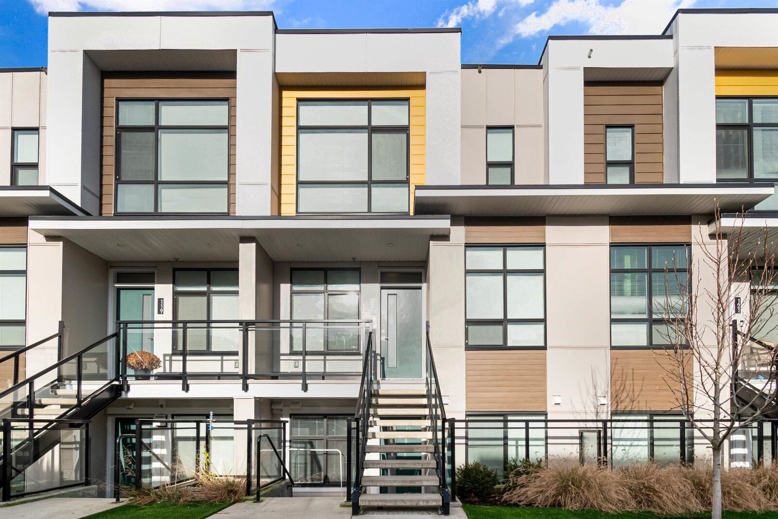 Property Photo: 46150 Thomas Road 120 BC V2R 6B3