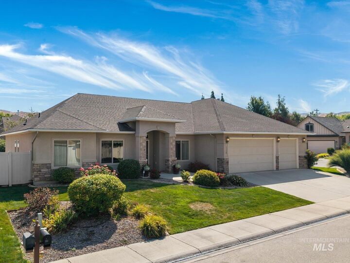 Property Photo: 1118 Regency Way ID 83617