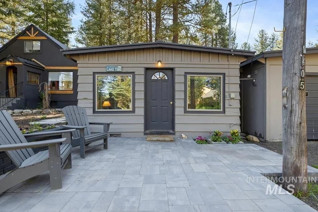 Property Photo:  1405 Louisa Avenue  ID 83638 