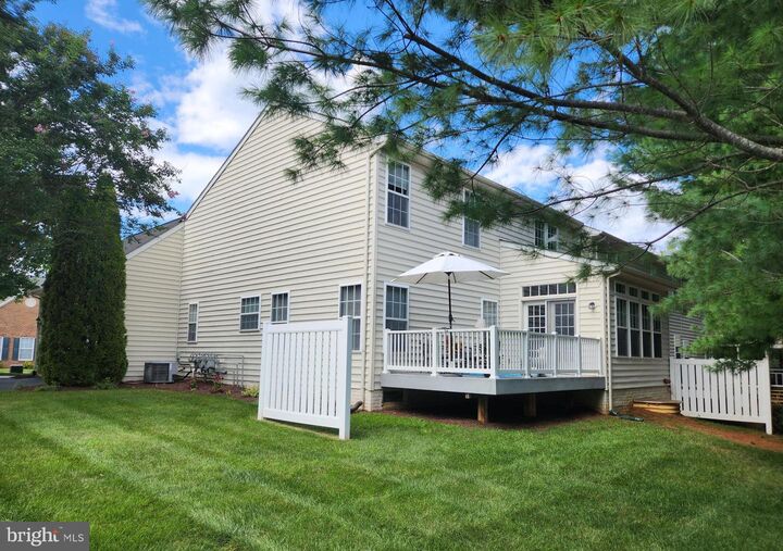 Property Photo:  249 Sapphire Court  VA 20186 
